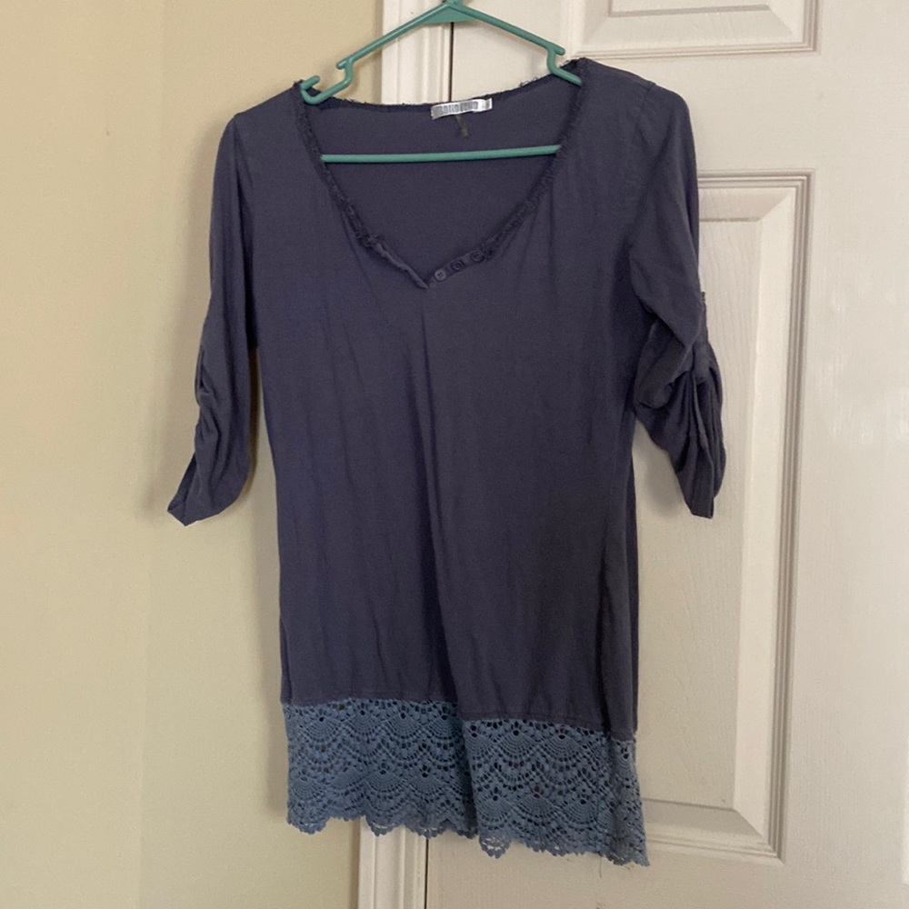 molioreno size large blue with lace on the bottom